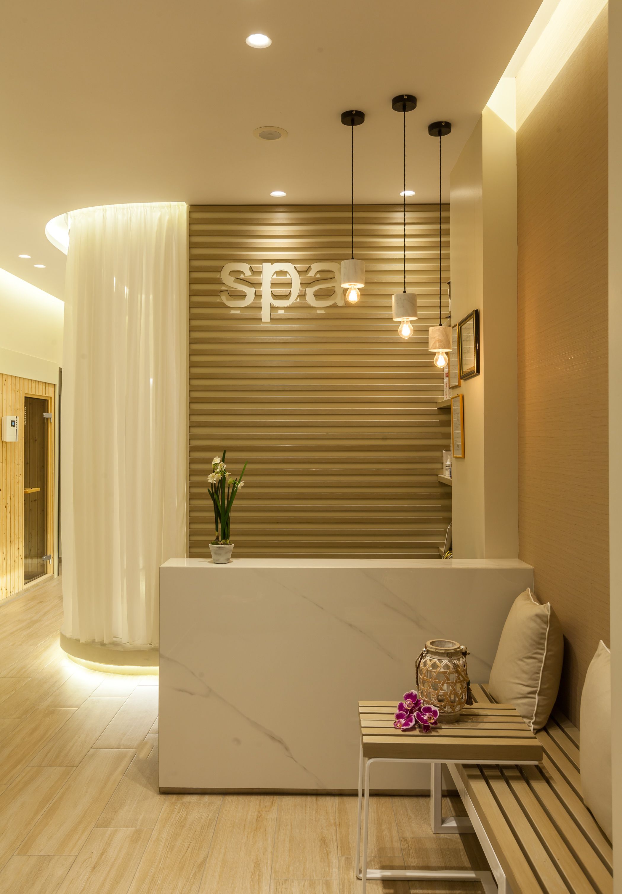 sauna, hot tub, steam room, body treatments, aromatherapy