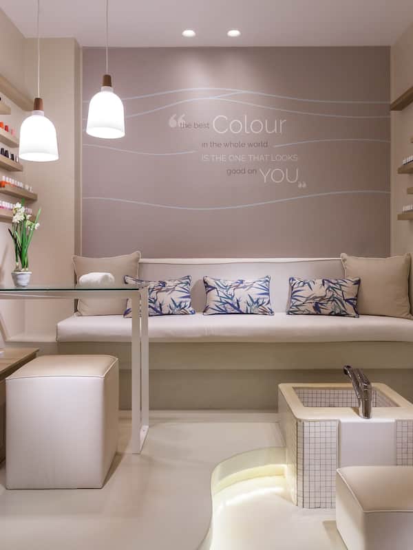 Sauna, hot tub, steam room, body treatments, aromatherapy