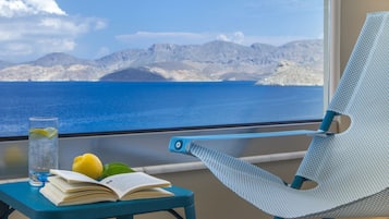 Suite junior, vista al mar | Vista del balcón