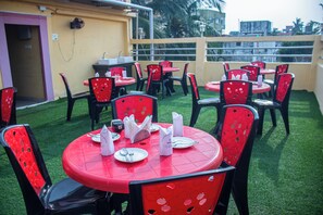 Se sirven almuerzos y cenas