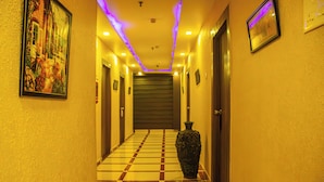 Lobby - Babul Hotel (Barakpur)