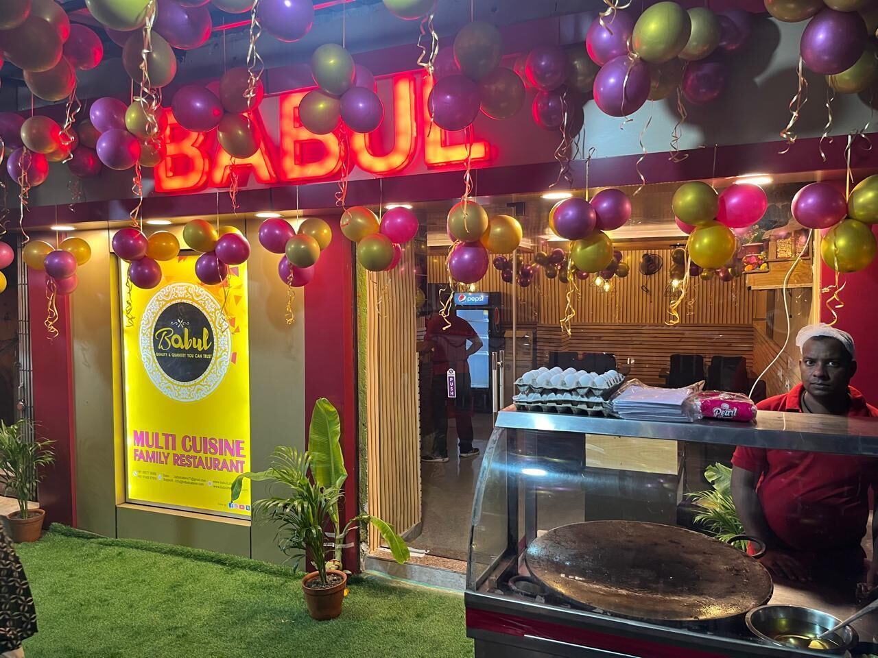 lunch and dinner served