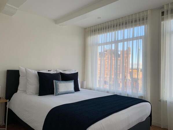 Articles gratuits dans le mini-bar, décoration personnalisée