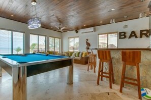 Billiards - Villa Jammin Gecko (Placencia)
