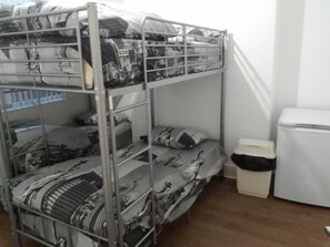 Shared Dormitory, Mixed Dorm | Free WiFi, bed sheets - Cambrington International Hostel (Liverpool)