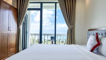 1 bedroom, premium bedding, memory-foam beds, minibar