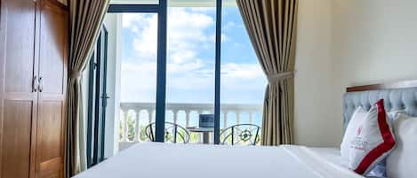 Deluxe Room, Balcony, Ocean View | Premium bedding, memory foam beds, minibar, in-room safe