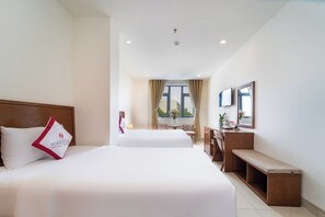 豪華三人房, 城市景 | 高級寢具  、記憶棉床墊、迷你吧、房內夾萬