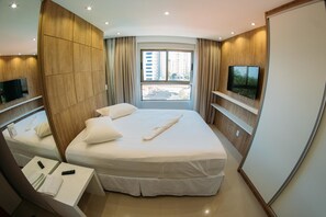 1 phòng ngủ, minibar, két bảo mật tại phòng, bàn 