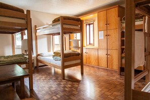 Phòng Economy, nhiều phòng ngủ, phù hợp cho người khuyết tật | Minibar, bàn ủi/dụng cụ ủi quần áo 