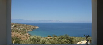 Mooi huis in de buurt van Koroni, Peloponnesos Prachtig uitzicht op zee