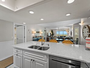 Interior - Newly Renovated! Very Nice 2 Bedroom Villa with a Gulf view, B2611A (Englewood)