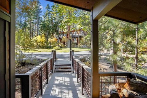 Spacious Townhome in the Trees Rocky Ridge Unit #75