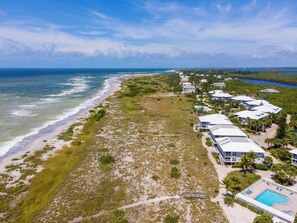 Beach nearby, beach umbrellas - Perfect for a Beach Getaway, Great View and Near the Pool, B2613A (Cape Haze)