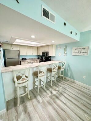 Fridge, microwave, oven, stovetop - Perfect for a Beach Getaway, Great View and Near the Pool, B2613A (Cape Haze)