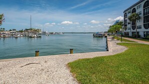 Marina - Waterfront 1BR condo in Marco Island with pool, marina, WiFi (Marco Island)