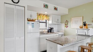 Private kitchen - Waterfront 1BR condo in Marco Island with pool, marina, WiFi (Marco Island)