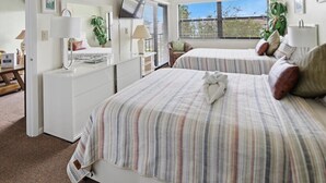 Room - Waterfront 1BR condo in Marco Island with pool, marina, WiFi (Marco Island)