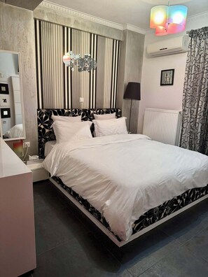 3 bedrooms, desk, iron/ironing board, free WiFi