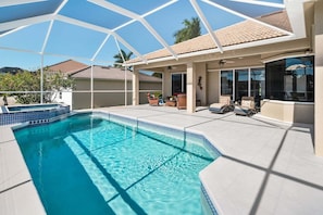 A heated pool - Waterfront 4BR Marco Island home with heated pool and space for 8. (Marco Island)