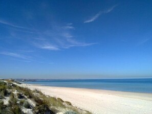 Liegestühle, Strandtücher
