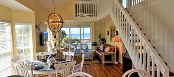 Beach Perfection! Relax away the days with Pool Access and a Gulfview C1524A