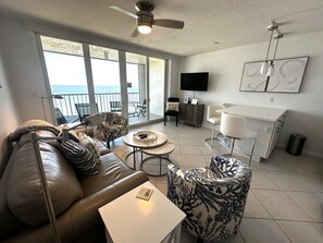 TV, DVD player - Wow...perfect condo with glorious balcony views (Marco Island)