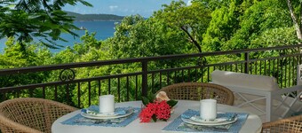 Terrahawk: North Shore Location! Walk to Gibney Beach!