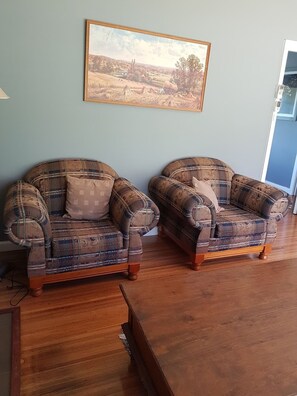 Interior - Ideal for families and groups (Buchan)