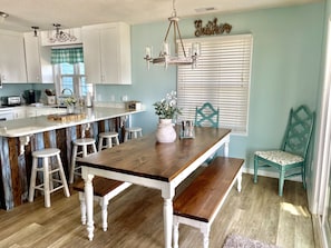 Dining - Glori East/Oceanfront <br>Ocean views from every room (Emerald Isle)