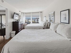 1 bedroom, iron/ironing board, free WiFi, bed sheets - Waterfront 1BR condo in Marco Island with pool, marina access, and WiFi. (Marco Island)