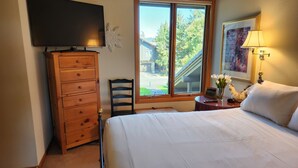2 bedrooms, iron/ironing board, Internet - Snowcreek Resort Vacation Rental 838 (Mammoth Lakes)