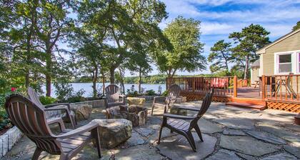 Yksityinen, tilava ja Water Front Home Cape Codilla