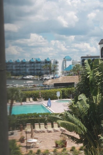 Comfortable garden view property with great Resort amenities