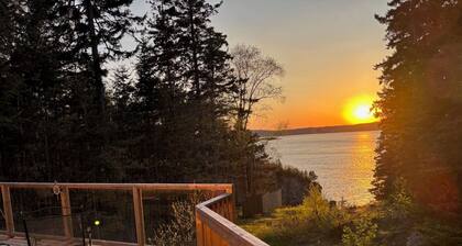 Private Oceanfront Cottage renovated: New Oceanfront Master BR for 2023 season