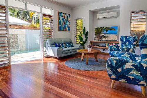 Hanalei Beach House, 3 minuutin kävelymatkan päässä rannalta, oma lämmitetty uima-allas!