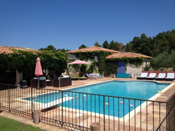 Alberca al aire libre 