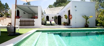Nº Turismo: ETV-1586-E, Port des Torrent, Private Pool, A/C, BBQ Area, Parking