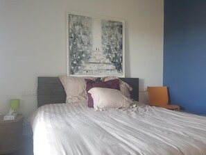 4 chambres, fer et planche à repasser, Wi-Fi, draps fournis