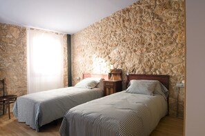 4 bedrooms, iron/ironing board, travel cot, free WiFi