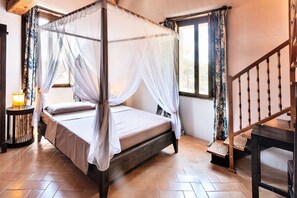 7 Schlafzimmer, Schreibtisch, Bügeleisen/Bügelbrett, WLAN