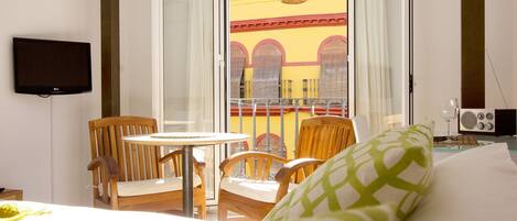 1 多间卧室、熨斗/熨衣板、WiFi、床单