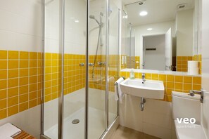 Shower, hair dryer, towels - Studio in Macarena (Sevilla)