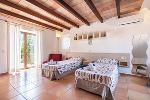 5 bedrooms, in-room safe, iron/ironing board, free WiFi
