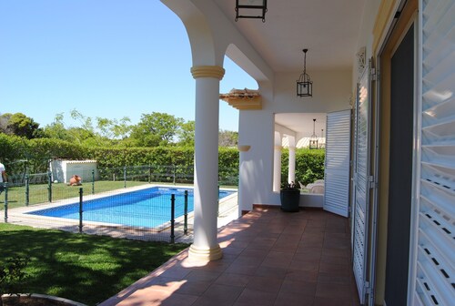 Luxe villa de 4 chambres avec piscine privée et jardin