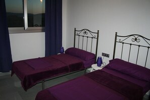 3 bedrooms, WiFi, bed sheets