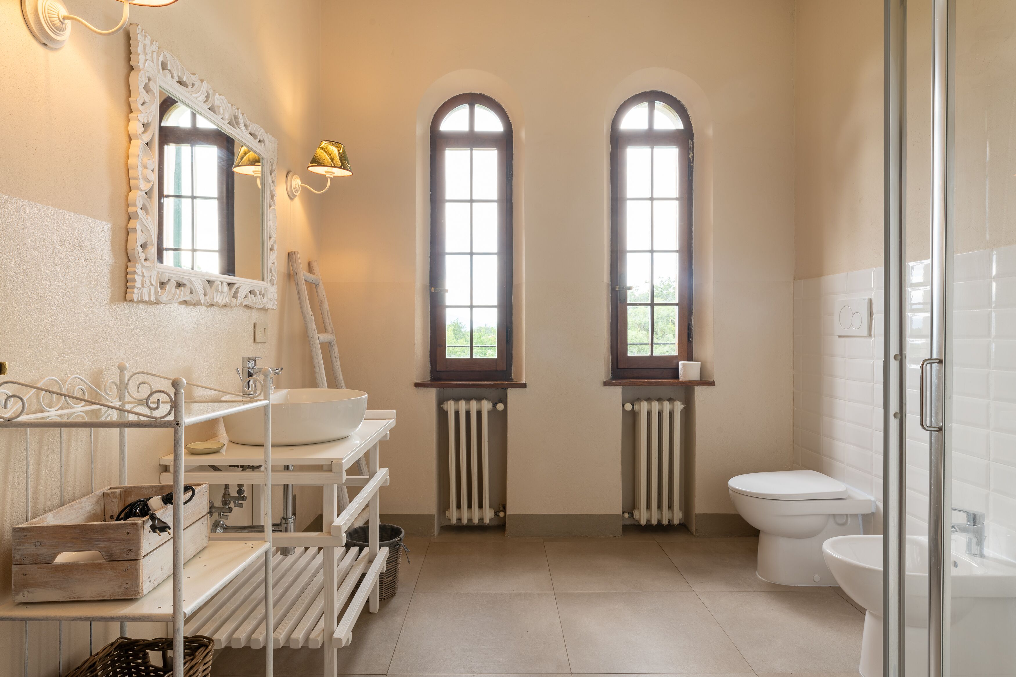 Doccia, asciugacapelli, bidet, asciugamani
