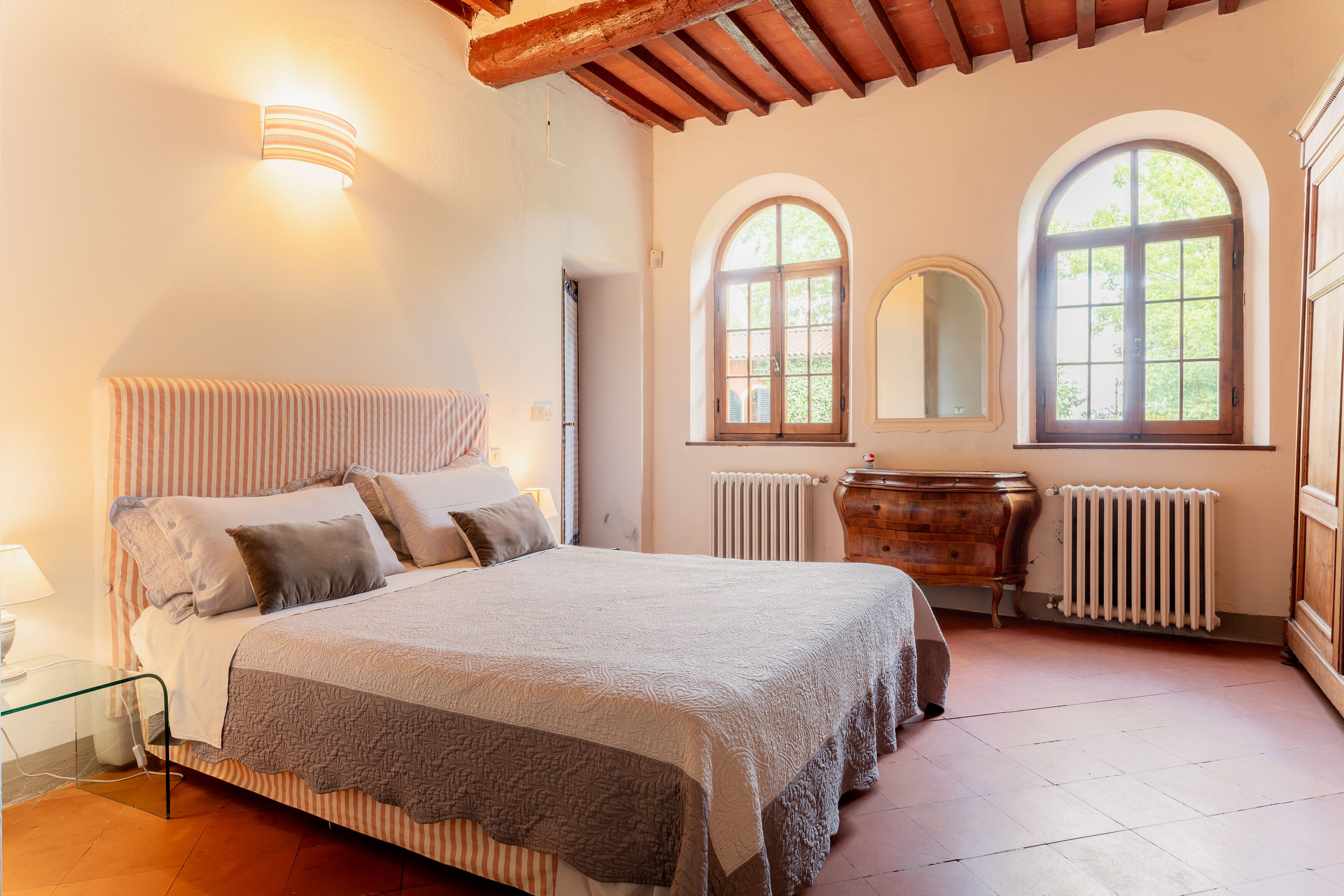 6 Schlafzimmer, Bügeleisen/Bügelbrett, WLAN, Bettwäsche