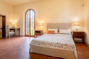 6 Schlafzimmer, Bügeleisen/Bügelbrett, WLAN, Bettwäsche