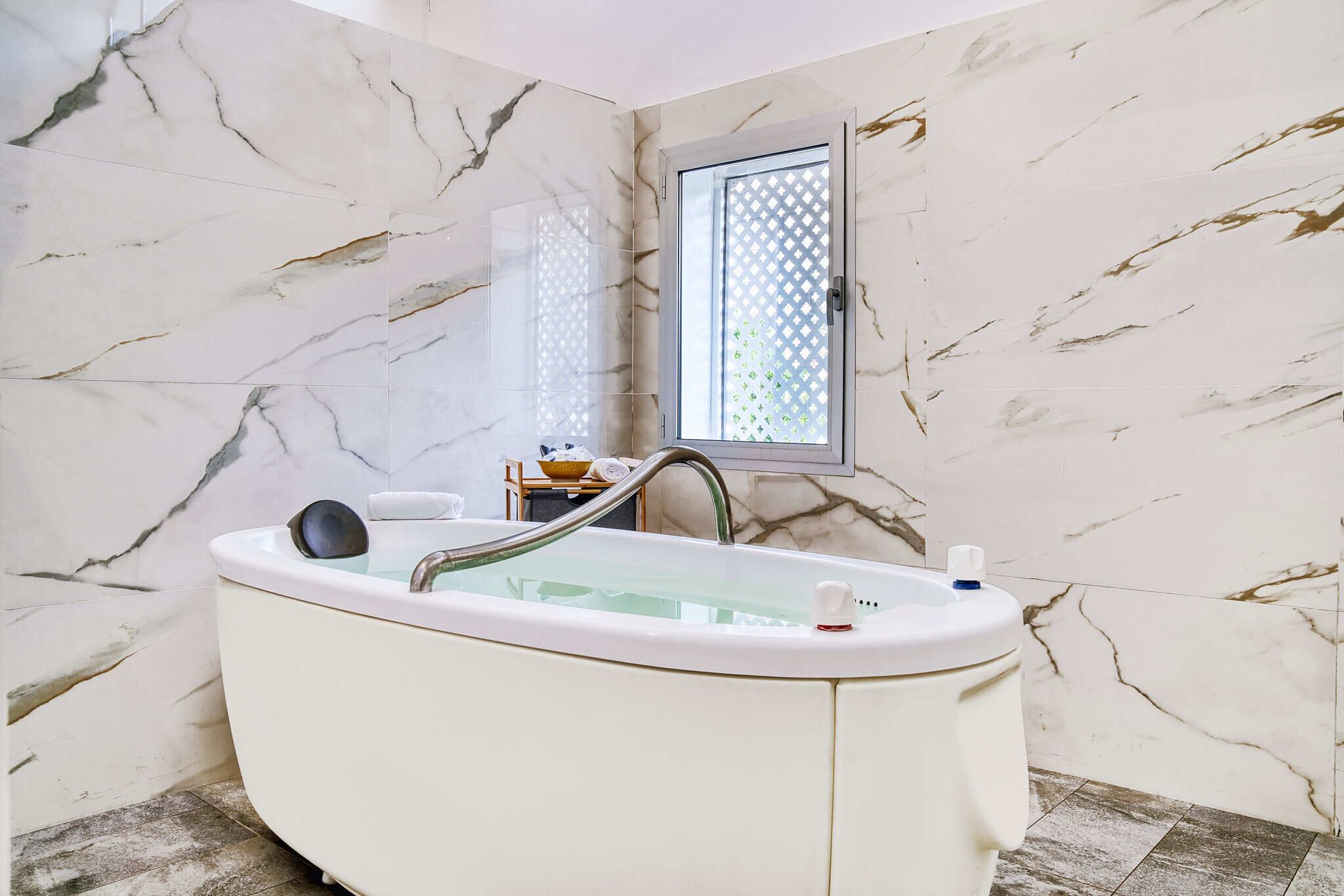 couples treatment room(s), steam room, turkish bath/hammam